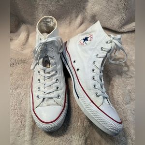 Converse Hightop mens 11 or womens 13